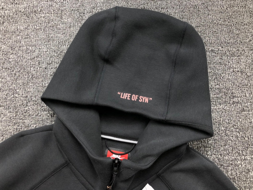 NIKE X SYNA WORLD TECH FLEECE BLACK