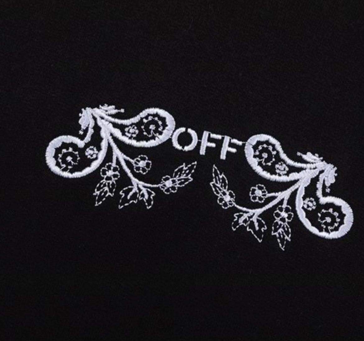 OFF-WHITE TATTOO BANDANA ARROW SKATE HOODIE